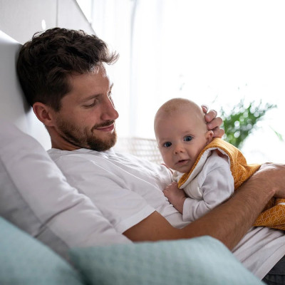 Träumeland Babyschlafsack LIEBMICH Pünktchen grau