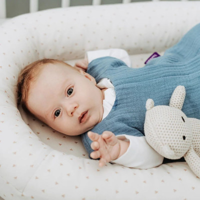 Träumeland Babynest "Home" Comfort Twister grün